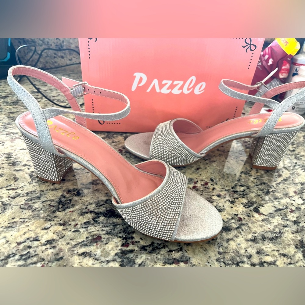 Worn once size 8.5 dazzle Rhinestone 3inch sandals